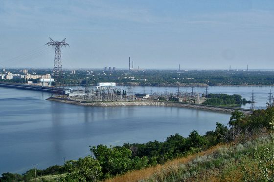 Сергей Грачев: в селе Сухой Отрог сотрудники Водоканала заменили насосы на скважинах