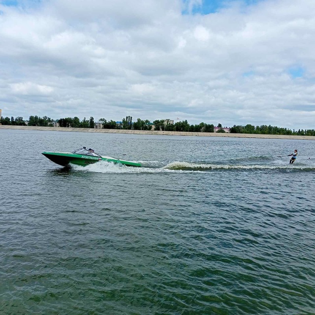 17 августа 2024 года на Водном стадионе МАУ ДО Спортивная школа Альбатрос прошло Открытое первенство БМР по воднолыжному спорту