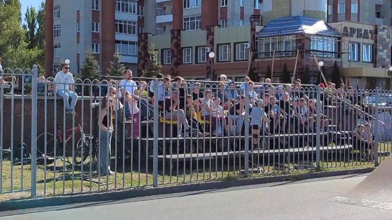 На скейт-площадке у администрации состоялся открытый турнир города Балаково по экстремальным видам спорта, посвященный Дню города