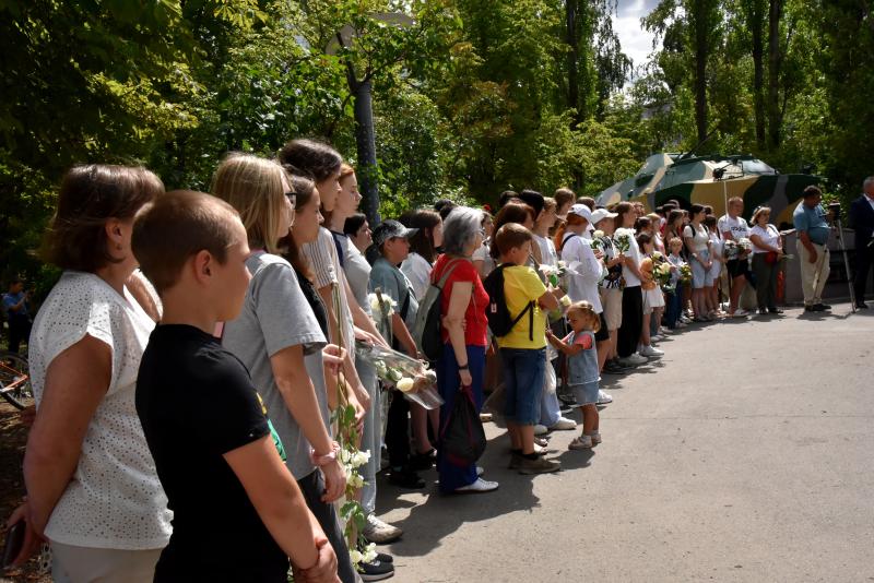 Балаковцы почтили память детей-жертв войны в Донбассе