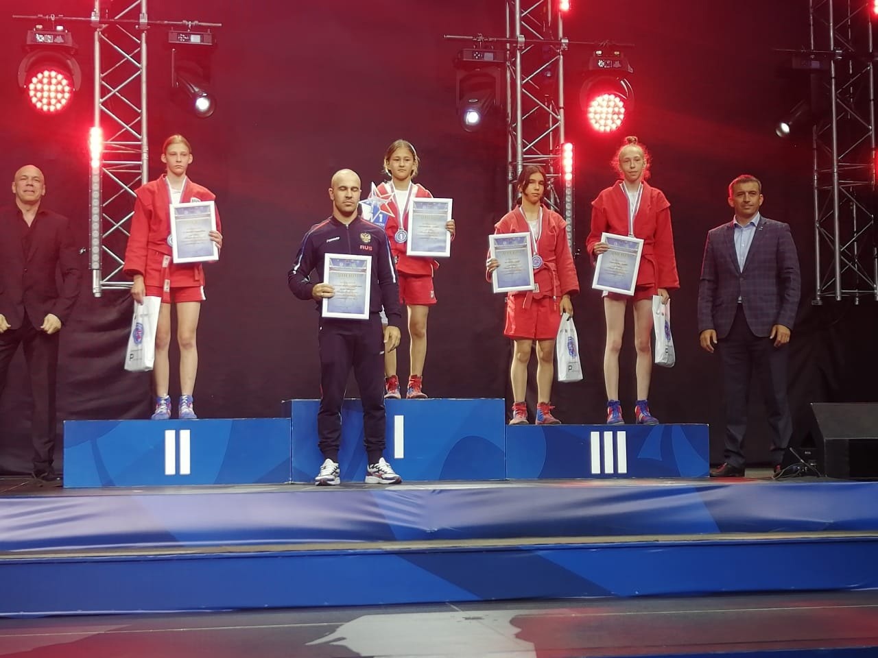 Воспитанница спортшколы «Олимпик» завоевала серебряную медаль на первенстве России по самбо